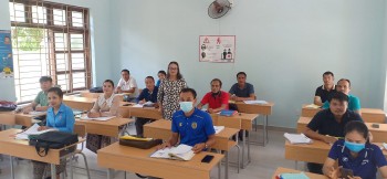 Tuyển 35 giáo viên, giảng viên Việt Nam đi dạy tiếng Việt ở Lào