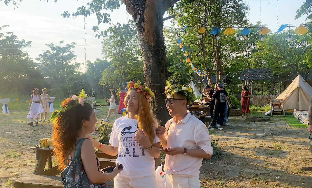 Đặc sắc văn hoá truyền thống Thụy Điển tại "Lễ Trung Hạ" tại Hà Nội