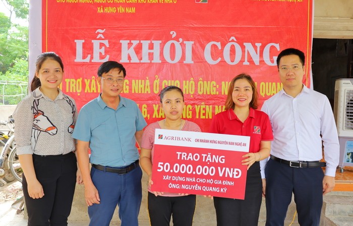 Nghệ An: Khởi công xây nhà ở cho hộ nghèo ở huyện Hưng Nguyên Nghệ An: Khởi công xây nhà ở cho hộ nghèo ở huyện Hưng Nguyên