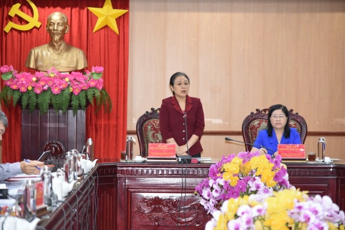 Đại sứ Nguyễn Phương Nga, Bí thư Đảng đoàn, Chủ tịch Liên hiệp các tổ chức hữu nghị Việt Nam phát biểu tại buổi làm việc.