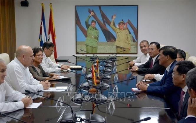 Tỉnh Lâm Đồng trao tặng 1 triệu USD cho tỉnh Matanzas, Cuba