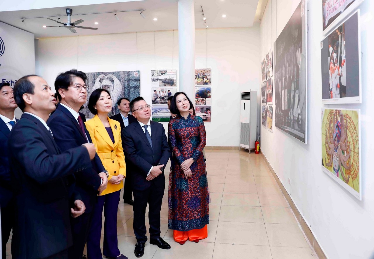 Tổng thống Hàn Quốc thăm Việt Nam: Củng cố lòng tin, tăng cường lợi ích đan xen