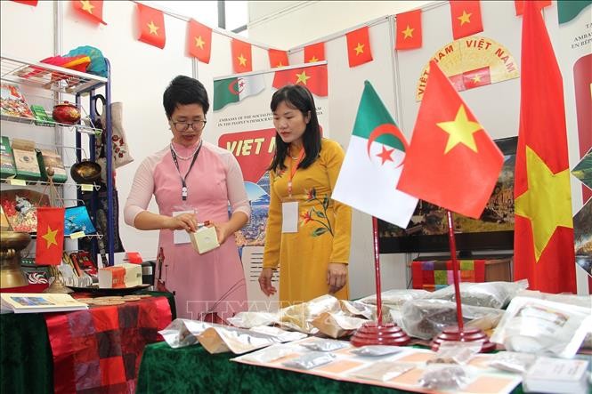 Hàng Việt Nam được đánh giá cao tại Hội chợ Quốc tế Algiers 2023