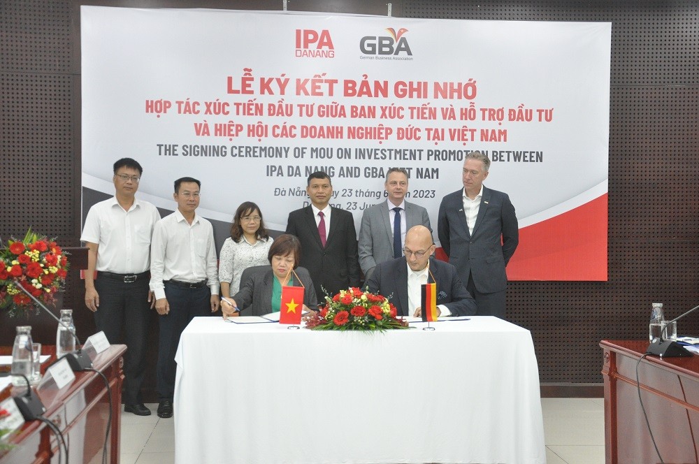 Ban Xúc tiến và Hỗ trợ đầu tư và Hiệp hội các doanh nghiệp Đức tại Việt Nam đã ký kết Bản Ghi nhớ về việc Hợp tác trong hoạt động hỗ trợ xúc tiến đầu tư (Ảnh: Báo Đầu tư).