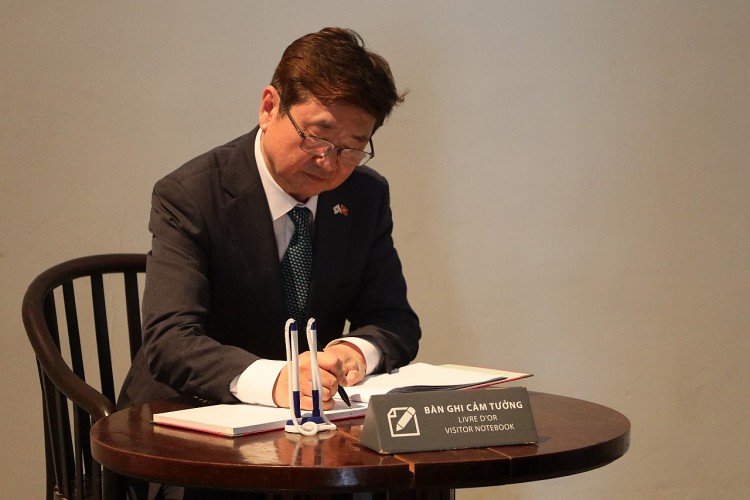 Bộ trưởng Park Bo Gyoon: sẽ giới thiệu Bảo tàng Dân tộc học Việt Nam cho người dân Hàn Quốc