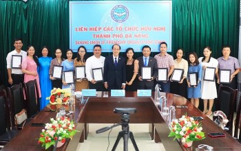 Đại sứ quán Hoa Kỳ tài trợ khóa học tiếng Anh cho 30 người lao động ở Đà Nẵng