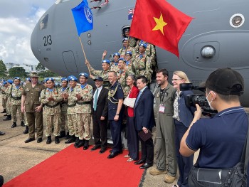 Australia chuyên chở lực lượng gìn giữ hòa bình Việt Nam sang Nam Xu-đăng thực hiện nhiệm vụ