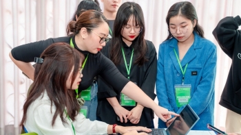 Kết nối, chia sẻ kinh nghiệm khởi nghiệp của Singapore cho doanh nghiệp trẻ Việt Nam