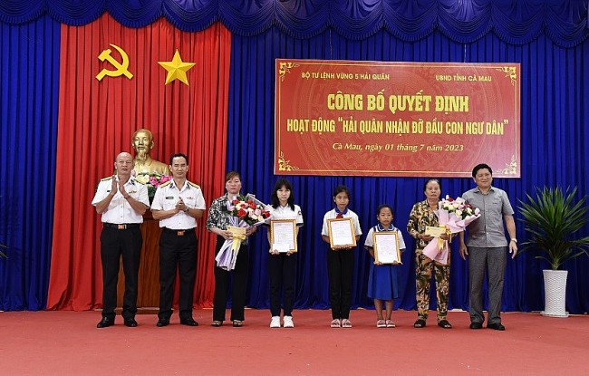 Triển khai Chương trình “Hải quân nhận đỡ đầu con ngư dân” trên địa bàn tỉnh Quảng Nam