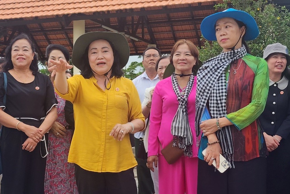 Liên hiệp Các tổ chức Hữu nghị và Hội Hữu nghị Việt Nam - Campuchia tỉnh tổ chức hoạt động về nguồn