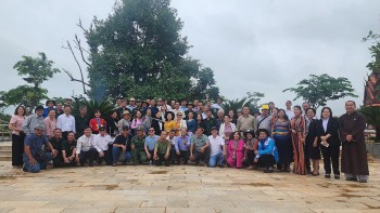 Liên hiệp các tổ chức hữu nghị và Hội Hữu nghị Việt Nam - Campuchia tỉnh Bình Dương về nguồn