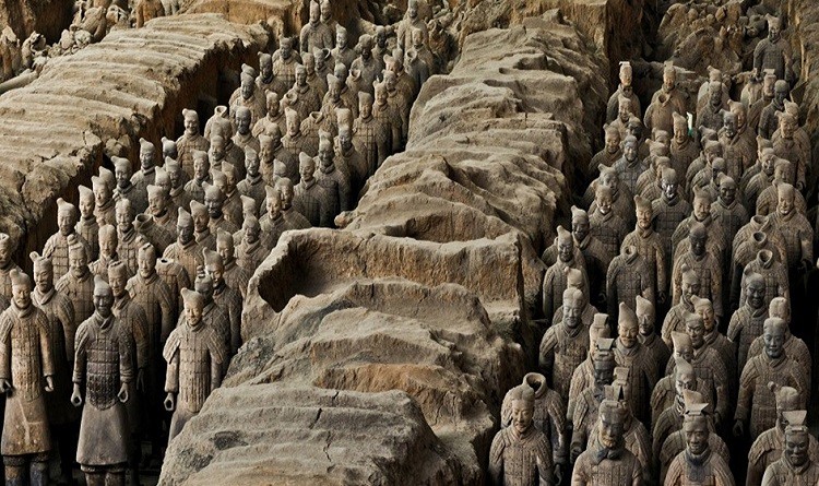  Đội quân đất nung trong lăng mộ Tần Thủy Hoàng. (Ảnh: Baidu)