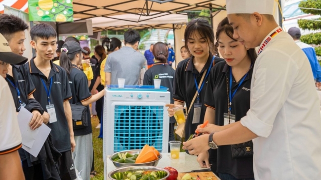 GNI hỗ trợ 300 học sinh lựa chọn nghề nghiệp trong tương lai