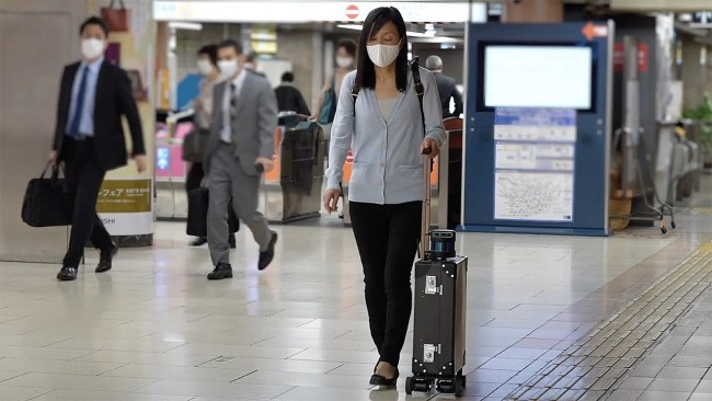 Va li tích hợp AI giúp người khiếm thị di chuyển an toàn