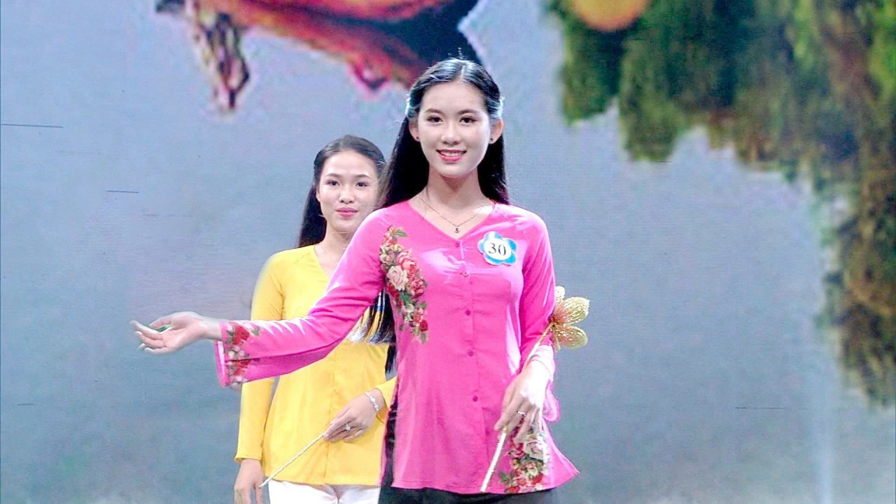 Hậu Giang lần đầu tiên tổ chức festival áo bà ba, vải được dệt bằng tơ khóm