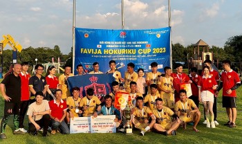 Người Việt tổ chức Giải bóng đá Kỷ niệm 50 năm quan hệ Việt Nam - Nhật Bản