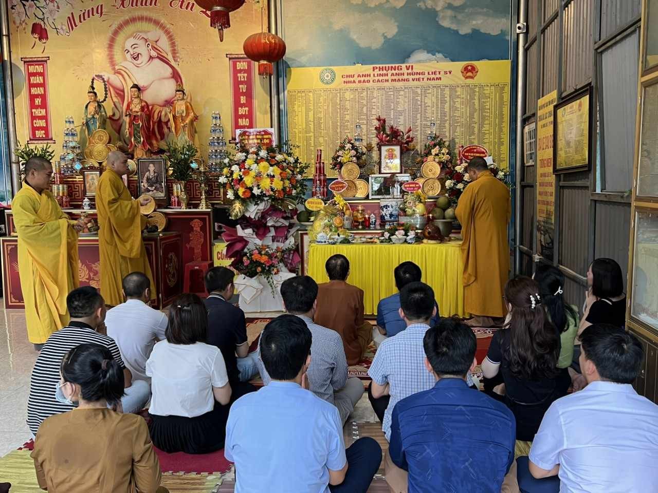 Nghệ An: Thắp hương tri ân anh linh các nhà báo liệt sĩ tại chùa Âu Lạc