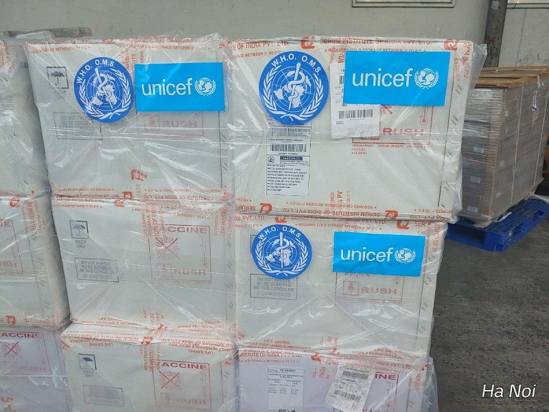 Lô vaccine 5 trong 1 gồm 187.000 liều về Hà Nội ngày 27/7. (Ảnh: UNICEF)