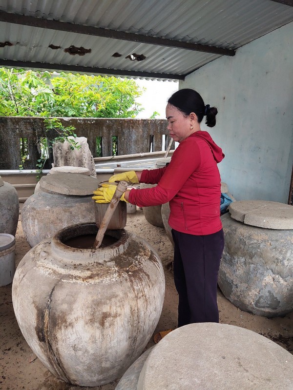 Làng nghề nước mắm Tam Thanh:  Gìn giữ hương vị quê hương; phát triển kinh tế địa phương