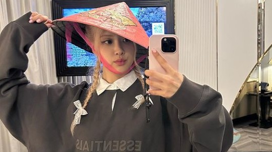 Thành viên của Blackpink yêu nón lá, mê phở Việt
