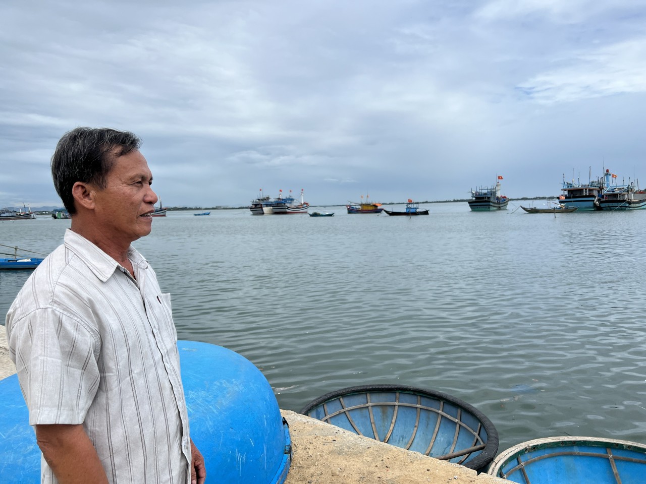 Núi Thành, Quảng Nam: Người già đi biển