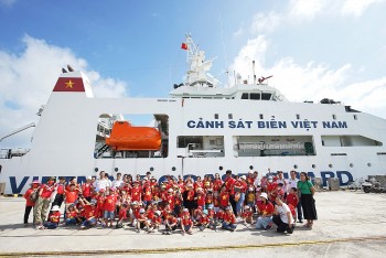 Hải đội 301 tuyên truyền về biển đảo quê hương cho hơn 100 đoàn viên thanh niên Vũng Tàu