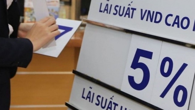 “Lãi suất cho vay sẽ giảm rõ rệt hơn trong những tháng cuối năm”