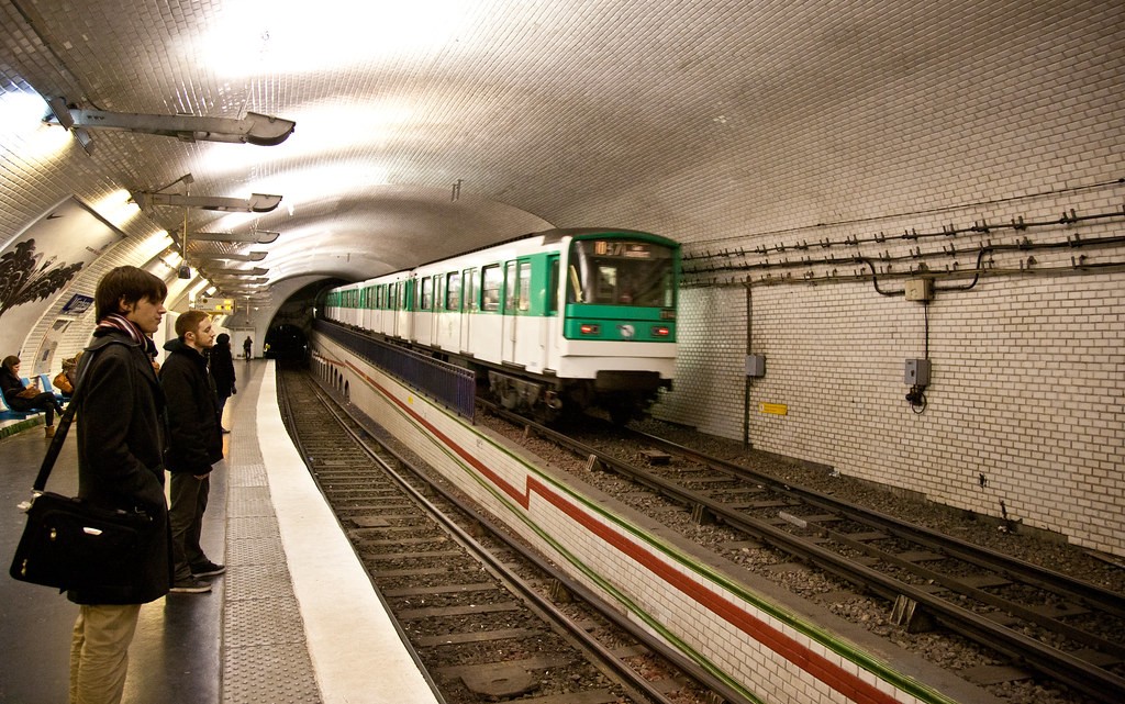Những trạm dừng tàu điện ngầm ấn tượng nhất nước Pháp