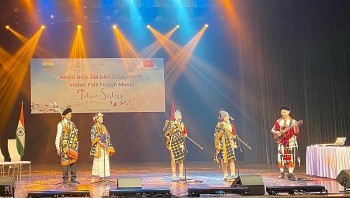 Ban nhạc Tetseo Sisters mang âm hưởng dân gian Ấn Độ đến Việt Nam