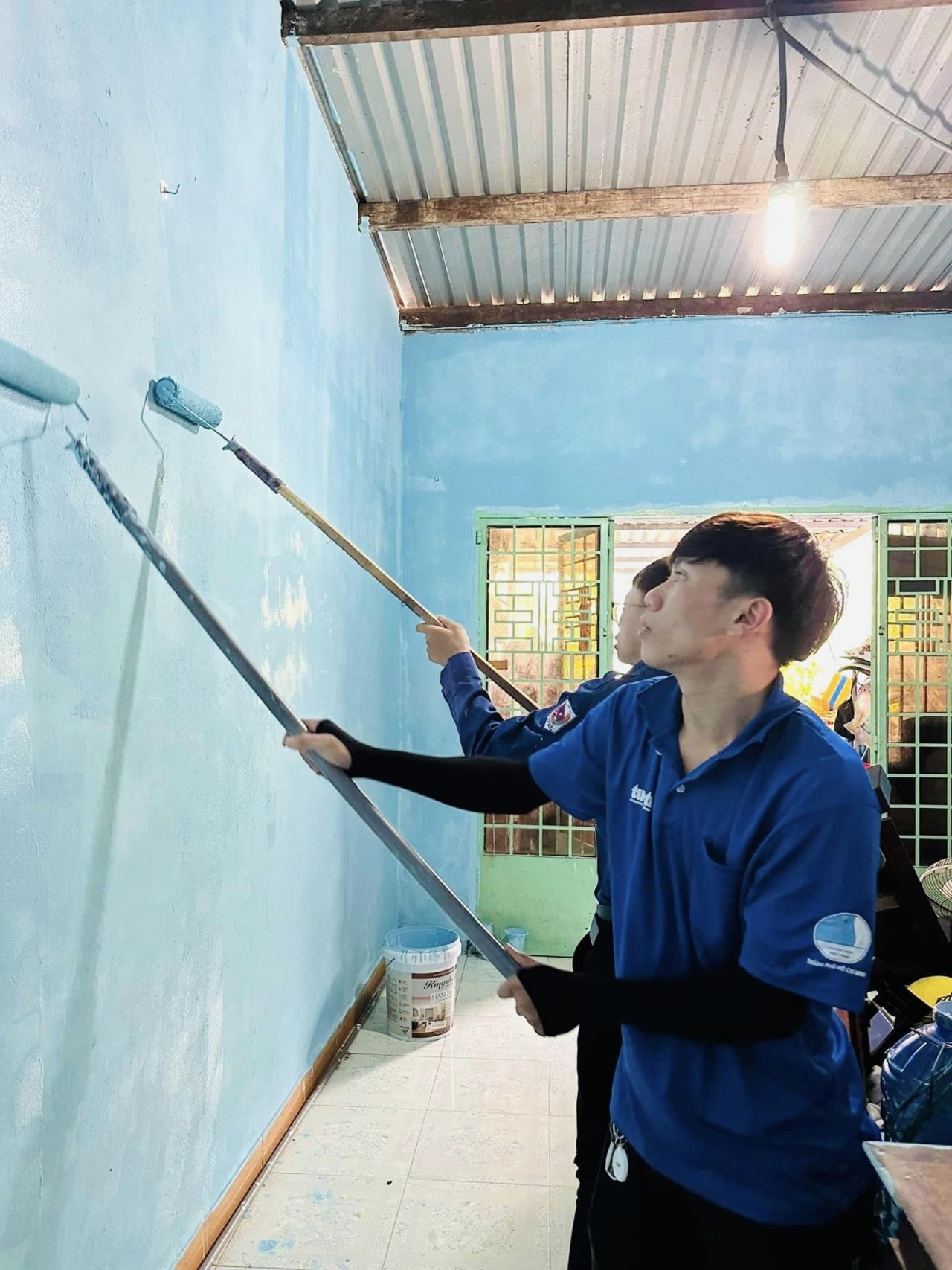 Thanh niên quốc tế cùng xây nhà tình thương cho hộ gia đình Việt