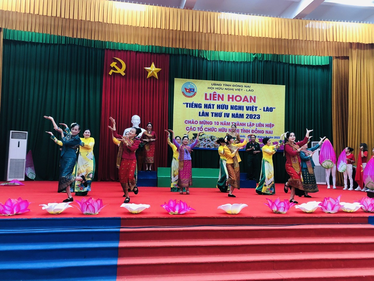 Tiếng hát ngợi ca tình hữu nghị Việt - Lào
