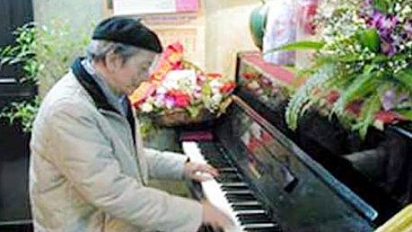 Nhạc sĩ Xuân Oanh và ca khúc "Mười chín Tháng Tám"
