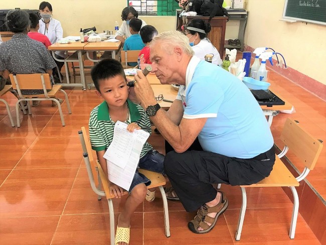 Tổ chức Children Of Peace International khám bệnh, cấp thuốc miễn phí tại Phú Thọ