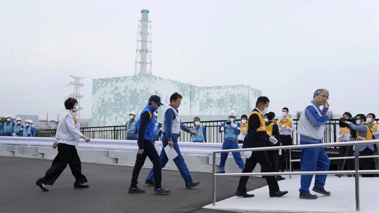 Nhật Bản tăng cường kiểm tra nồng độ phóng xạ ngoài khơi Fukushima 3