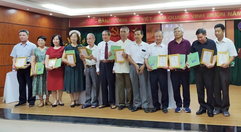 Chi hội hữu nghị Việt-Nga cựu sinh viên Đại học Trắc địa và Bản đồ Mát-xcơ-va hướng tới trẻ hóa đội ngũ nòng cốt