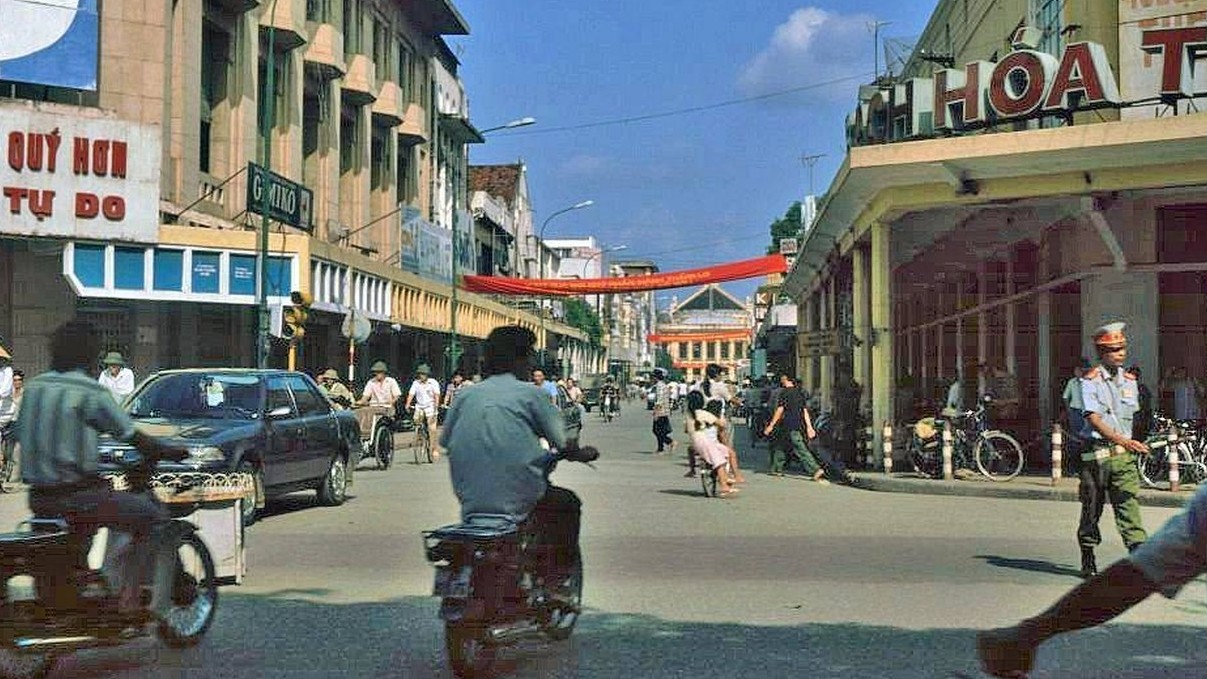 Quan hệ Việt - Mỹ: Từ di sản chiến tranh đến... đường cao tốc