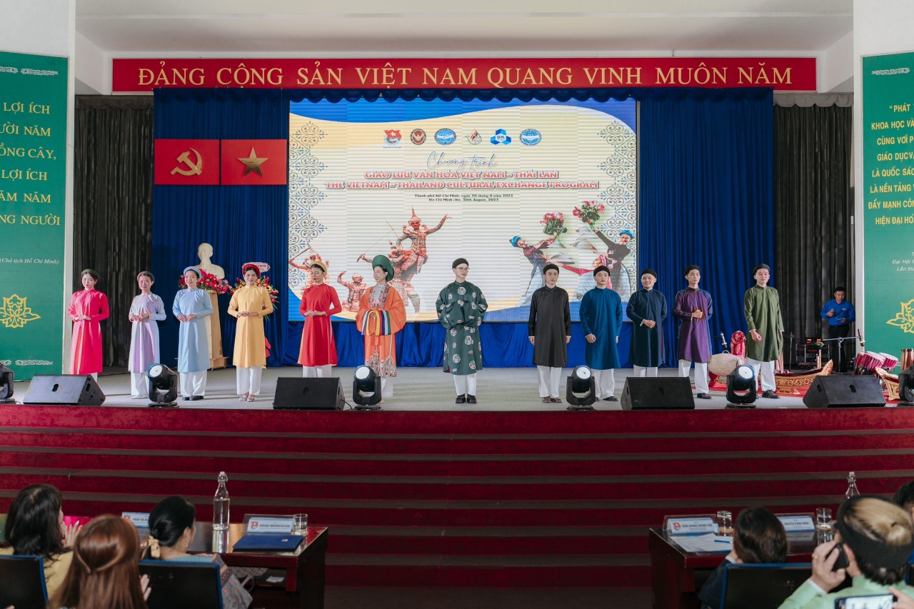 TP HCM: Hơn 500 đoàn viên, thanh niên tham gia “Giao lưu văn hóa Việt Nam – Thái Lan”