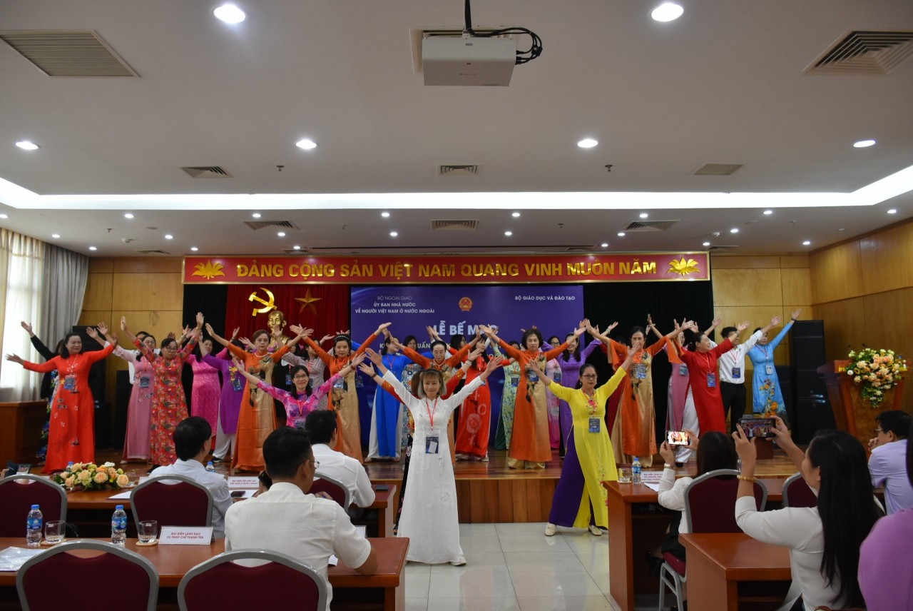Những điều "đặc biệt" ở Khóa tập huấn dạy tiếng Việt cho giáo viên người Việt ở nước ngoài năm 2023