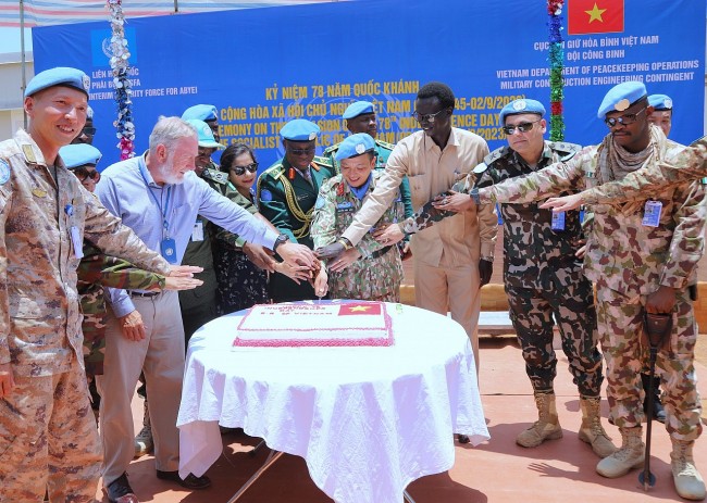 Lực lượng gìn giữ hòa bình Liên hợp quốc mừng Quốc khánh Việt Nam