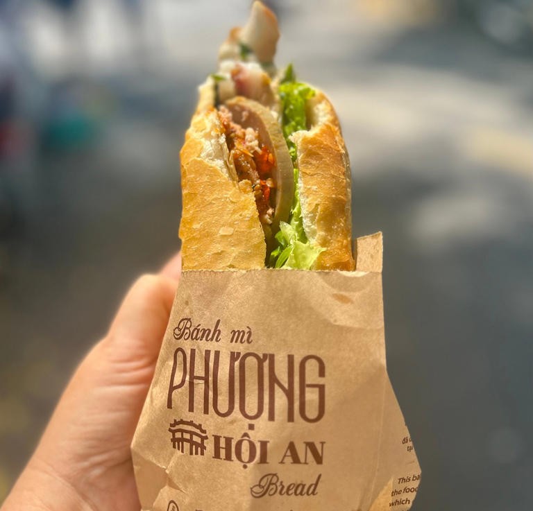 Bánh mì Do người Pháp mang đến Việt Nam vào thế kỷ trước nhưng ngày nay bánh mì đã trở thành món Việt Nam lừng danh thế giới. Bánh mì được bán khắp Hội An nhưng bánh mì Phượng, nổi tiếng bởi siêu đầu bếp Anthony Bourdain khi được ông giới thiệu trong chương trình truyền hình No Deposits, là nổi bật hơn cả. Ở chương trình này, ông gọi bánh mì là SCMP: 9 món ăn nhất định phải thử ở Hội An