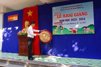 Thầy trò huyện đảo Trường Sa phấn khởi đón năm học mới