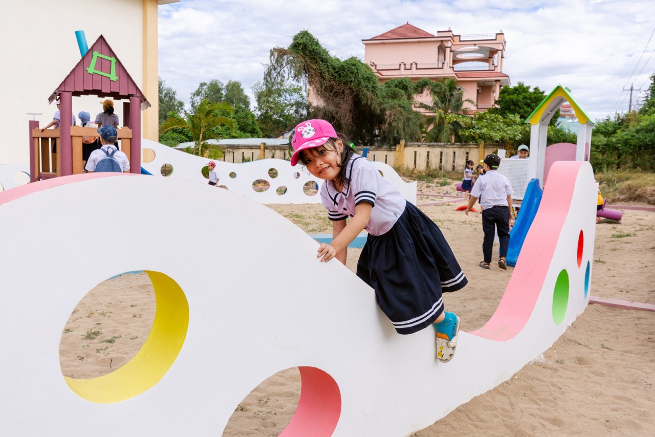 “Sân chơi xanh” - Món quà ươm mầm ước mơ cho trẻ em Phú Yên