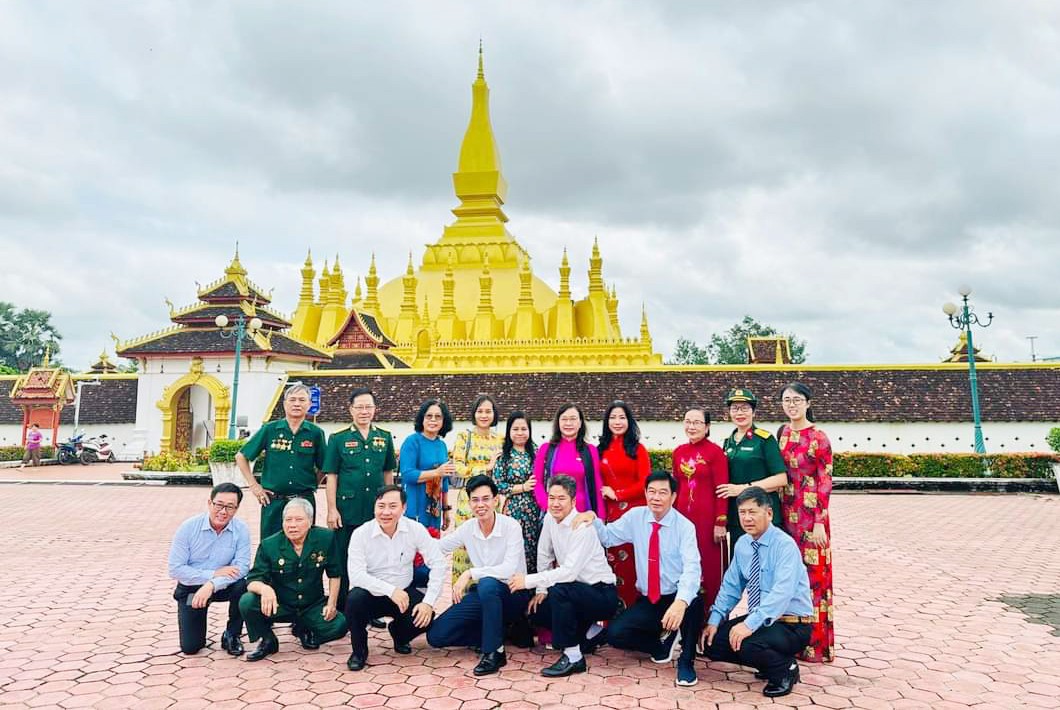 Cần Thơ giao lưu hữu nghị tại Lào, thúc đẩy hợp tác nhiều lĩnh vực