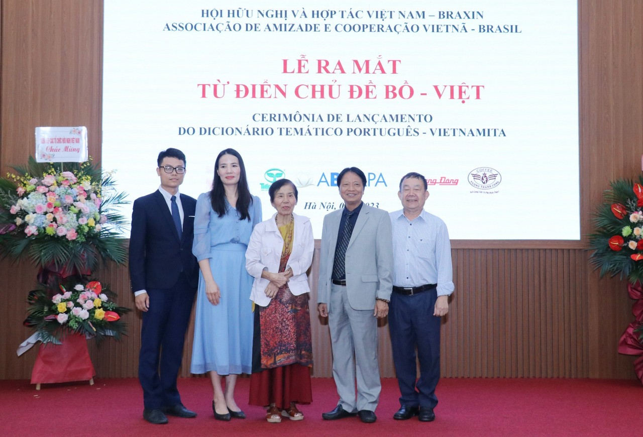 Từ điển chủ đề Bồ - Việt là kết tinh của tình hữu nghị, hợp tác Việt Nam - Brazil