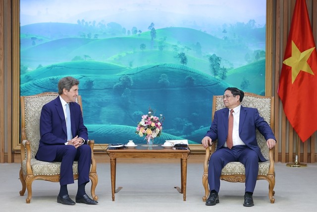 Thủ tướng Phạm Minh Chính đề nghị Hoa Kỳ hỗ trợ Việt Nam trong xây dựng ngành công nghiệp năng lượng tái tạo. (Ảnh: VGP/Nhật Bắc)
