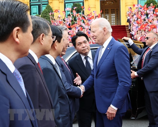 Tổng Bí thư chủ trì Lễ đón chính thức Tổng thống Hoa Kỳ Joe Biden  | Chính trị | Vietnam+ (VietnamPlus)
