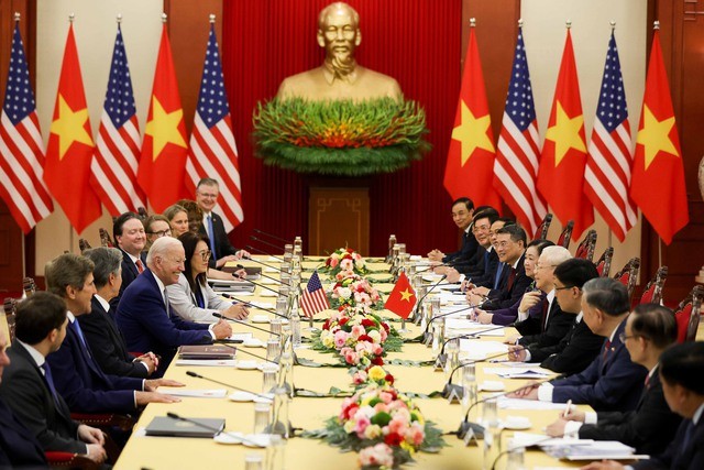 Tổng Bí thư Nguyễn Phú Trọng dẫn đầu Đoàn đại biểu cấp cao Việt Nam và Tổng thống Hoa Kỳ Joe Biden dẫn đầu Đoàn đại biểu cấp cao Hoa Kỳ tiến hành hội đàm, tại Trụ sở Trung ương Đảng. (Ảnh VGP/Nhật Bắc)