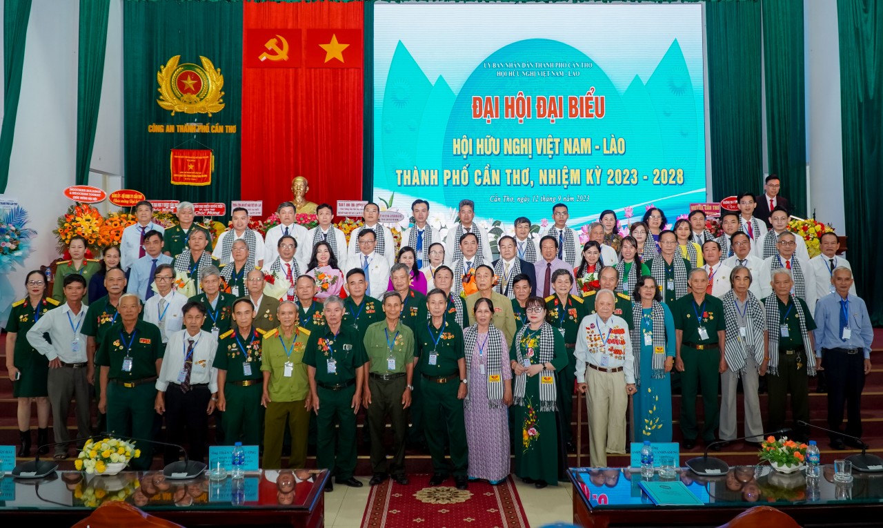 Tăng cường vun đắp mối quan hệ hữu nghị vĩ đại, đoàn kết đặc biệt giữa Việt Nam - Lào