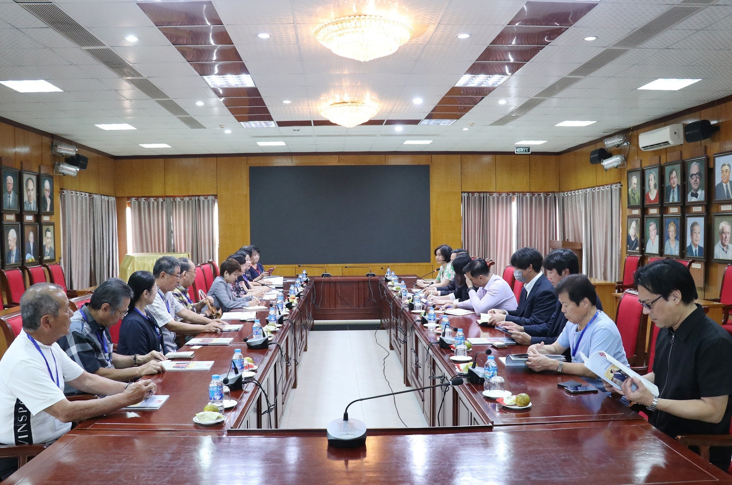 Hội hữu nghị Việt Nam - Nhật Bản làm việc với Hội hữu nghị Nhật Bản - Việt Nam tỉnh Irabaki. (Ảnh: Thu Hà)