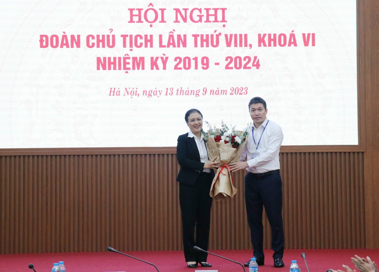 Đồng chí Phan Anh Sơn được bầu giữ chức Chủ tịch Liên hiệp các tổ chức hữu nghị Việt Nam